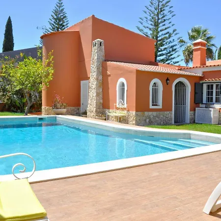 Villa In A Quiet Area With Private Pool Near The Golf Courses And The Marina Vilamoura