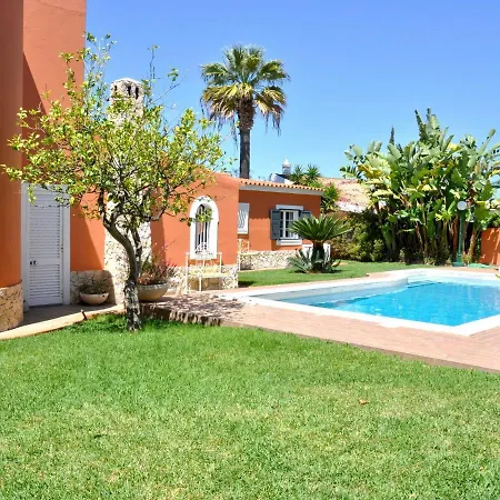 In A Quiet Area With Private Pool Near The Golf Courses And The Marina Vilamoura
