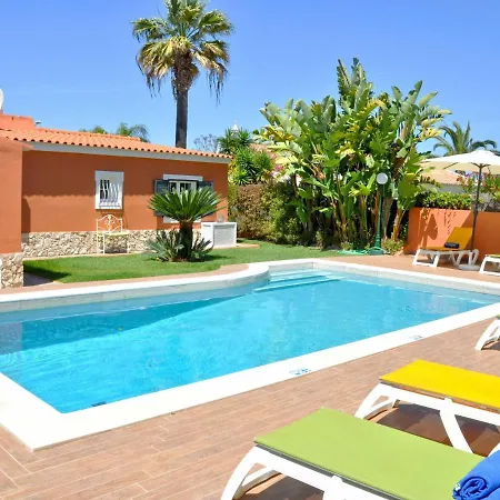 Villa In A Quiet Area With Private Pool Near The Golf Courses And The Marina *