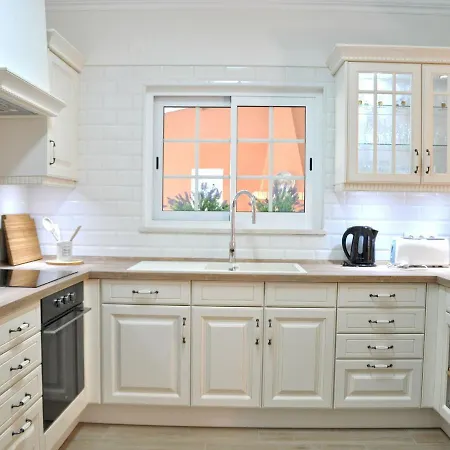In A Quiet Area With Private Pool Near The Golf Courses And The Marina Villa Vilamoura