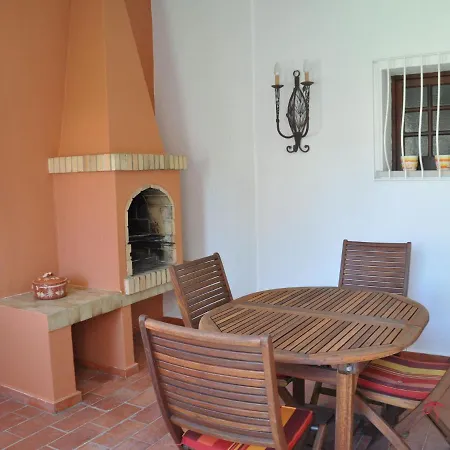 In A Quiet Area With Private Pool Near The Golf Courses And The Marina Villa Vilamoura