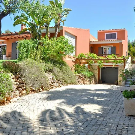 In A Quiet Area With Private Pool Near The Golf Courses And The Marina Villa Vilamoura