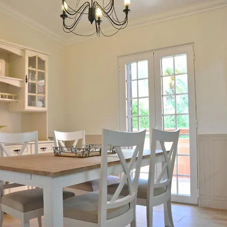 Villa In A Quiet Area With Private Pool Near The Golf Courses And The Marina *