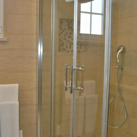 In A Quiet Area With Private Pool Near The Golf Courses And The Marina Vilamoura